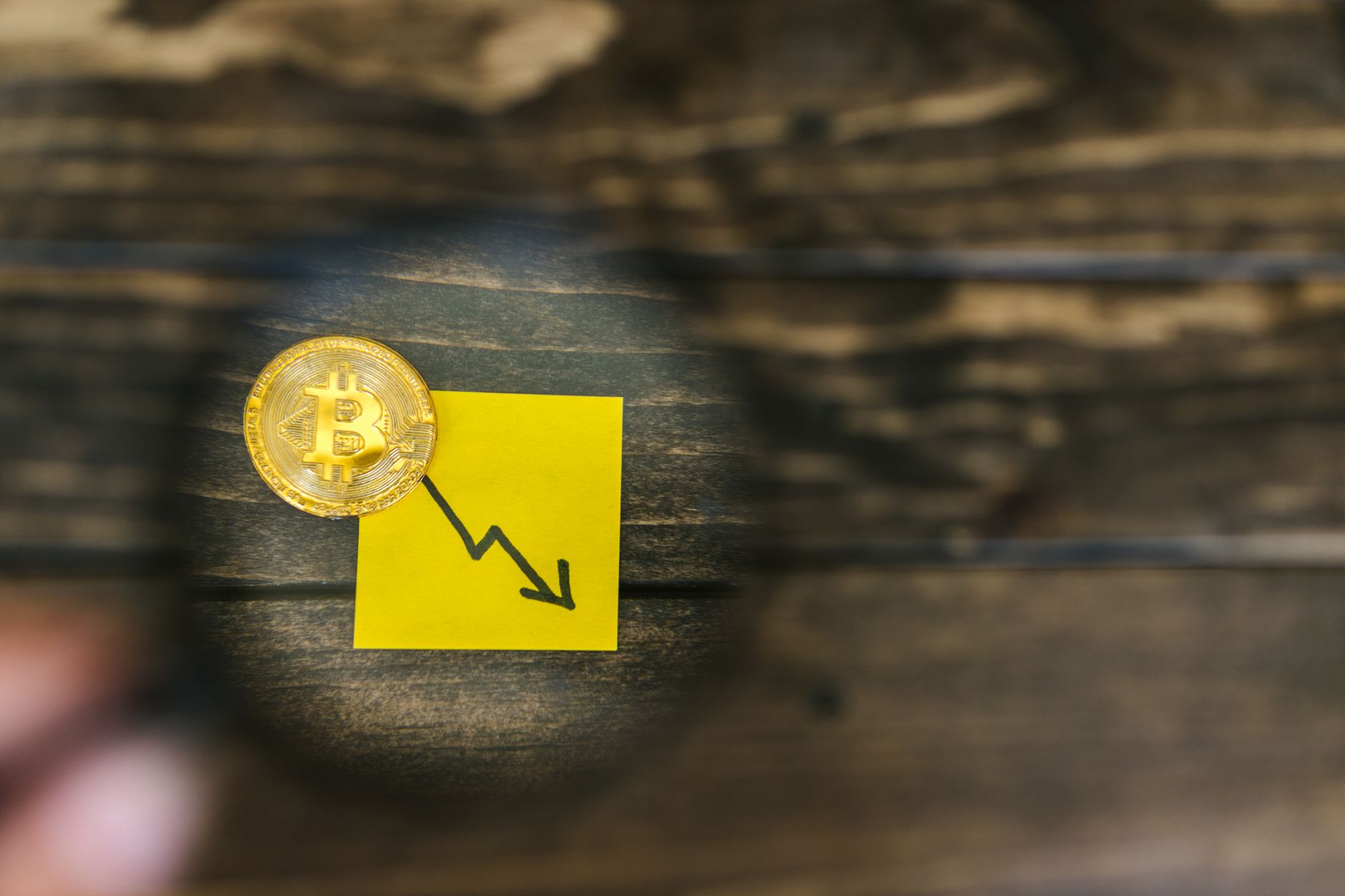 ビットコイン 下落時の心理的トラップ